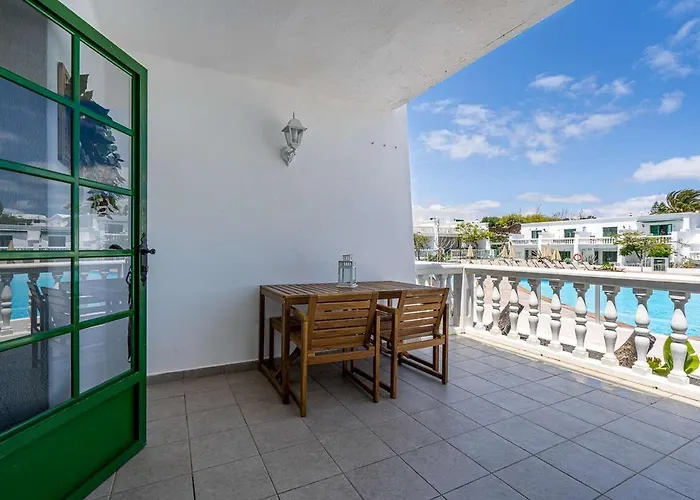 Auralis * Puerto del Carmen (Lanzarote)