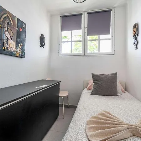 Auralis * Puerto del Carmen (Lanzarote)